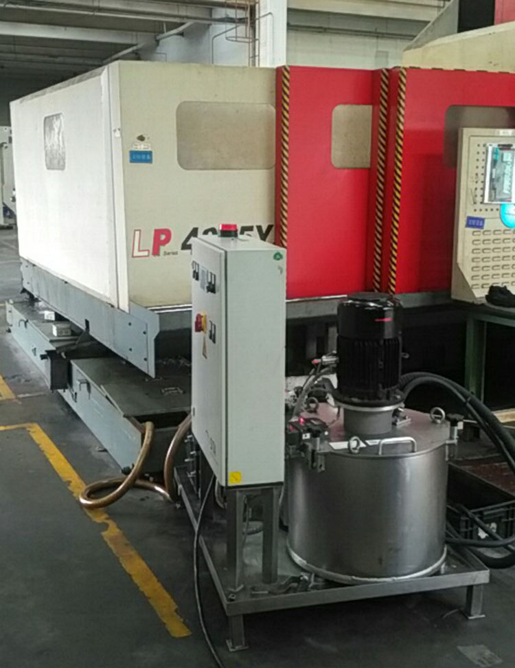 Centrifugal oil purifier for CNC cutting fluid